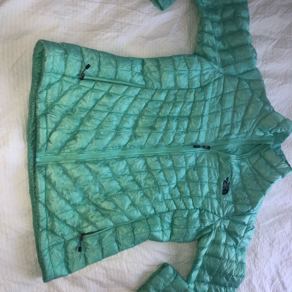 North Face lightweight puffer jacket